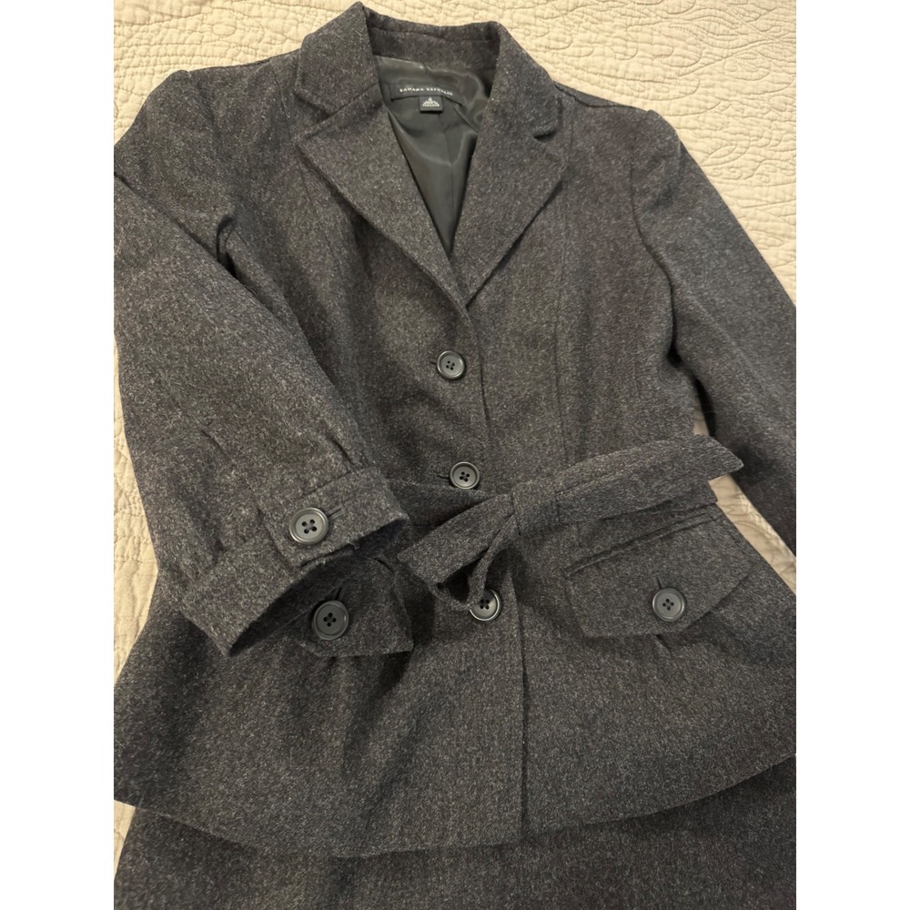 Banana Republic Y2K 2006 Wool Blend Skirt Suit | Charcoal Gray | Wool Blend - Picture 3 of 8